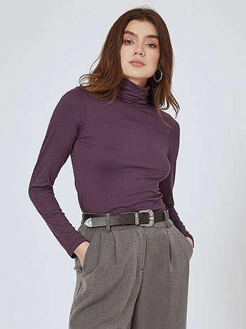 Turtleneck elastic monochrome in dark purple