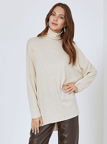 Turtleneck long in beige