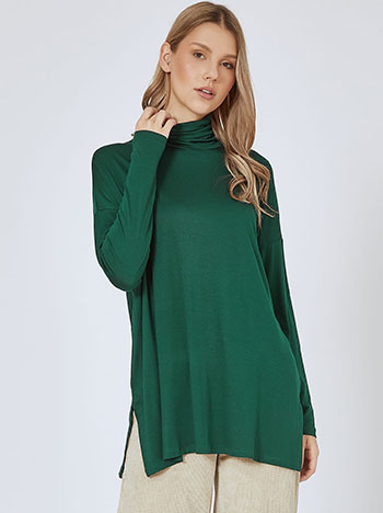 Turtleneck with side slits in dark green