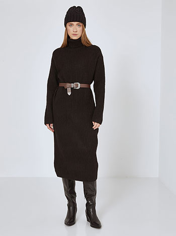 Dress knitted ribbed in black