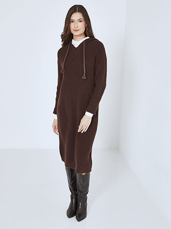 Dress knitted with hoodie in brown