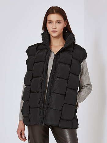 Vest quilted in black