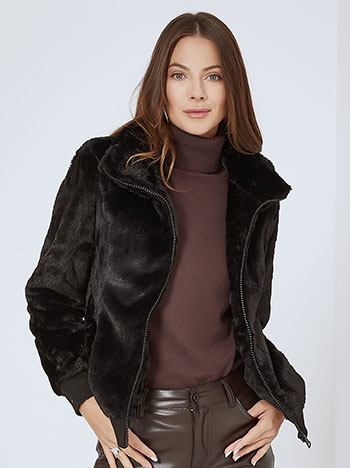 Fur bomber jacket in black