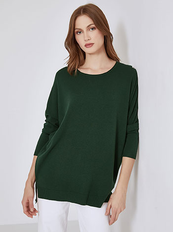 Sweater with raw hemline in dark green