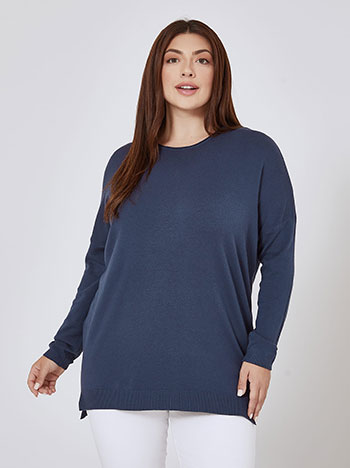 Sweater with raw hemline in dark blue