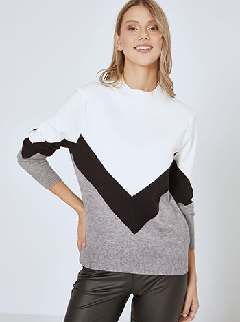 Sweater with ribbed neckline in off white