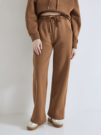 Sweatpants with fleece lining in brown