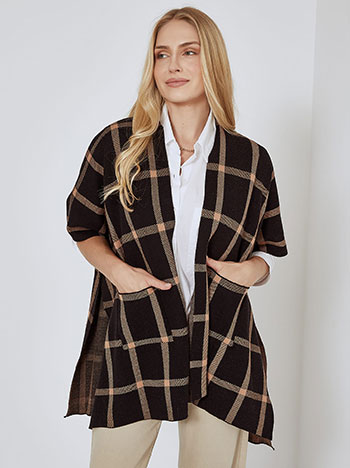 Plaid cape with pockets in black camel