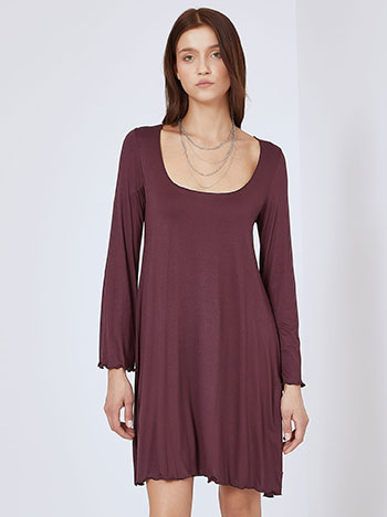 Dress with scoop neckline in dark purple