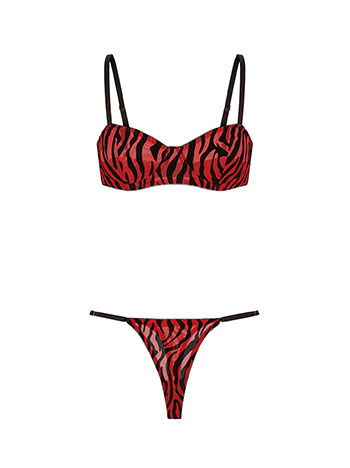 Lingerie set with velvet details in red