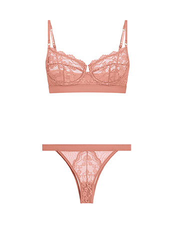 Laced lingerie set in dusty pink