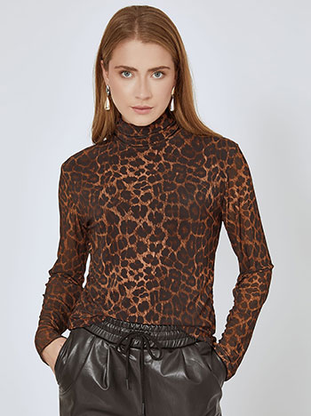 Turtleneck leopard in brown