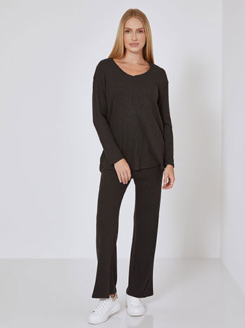 Ribbed top and trousers set in dark brown