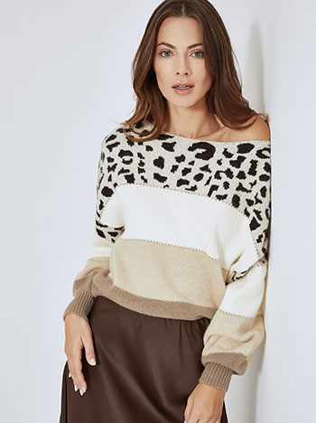 Sweater with animal print in brown