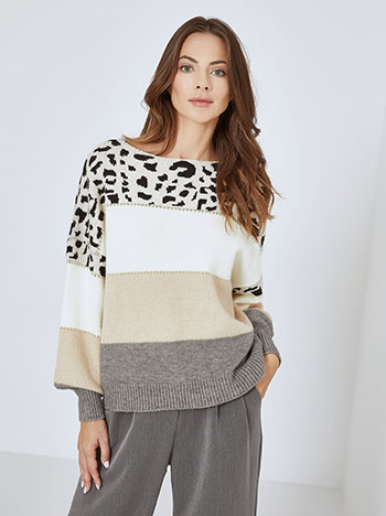 Sweater with animal print in grey