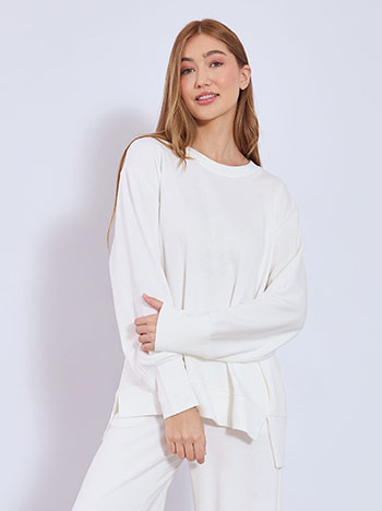 Top asymmetric with soft touch in off white
