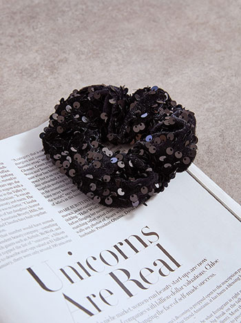 Λαστιχάκι μαλλιών βελούδινο με παγιέτες σε μαύρο