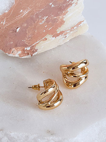 Earrings hoop shaped in gold