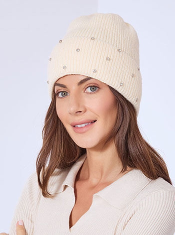 Beanie with strass stones in beige