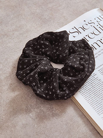 Scrunchie corduroy in black