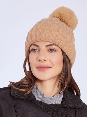 Beanie knitted with tassel in camel