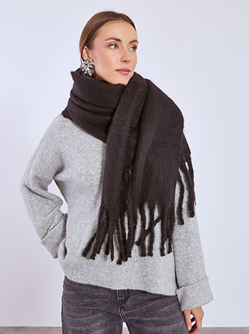 Scarf fluffy with fringes in black