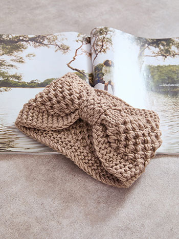 Headband with knot in light brown