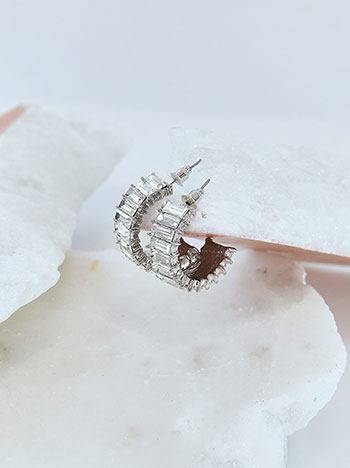 Earrings with strass stones in white