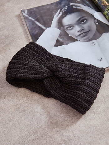 Headband with knot in black