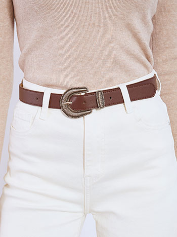 Belt with textured buckle in dark brown