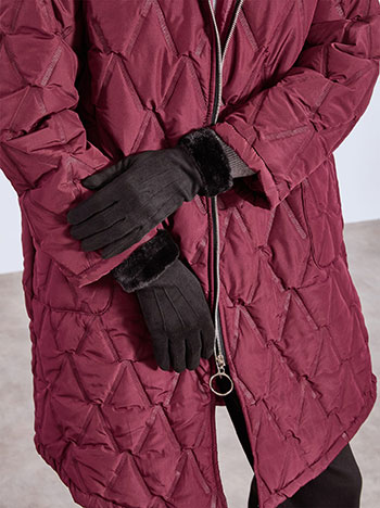 Gloves with fur details in black