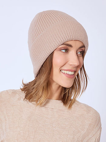 Σκούφος μονόχρωμος σε καφέ ανοιχτό