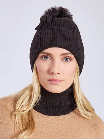 Beanie with bow and snood set in black