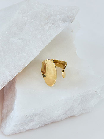 Ring asymmetric in gold