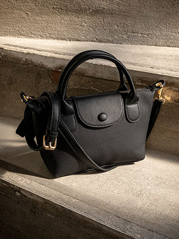 Bag with detachable shoulder strap in black