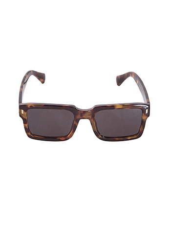 Sunglasses with rectangular lenses in brown