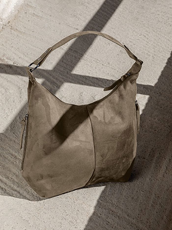 Bag monochrome suede like in dark grey