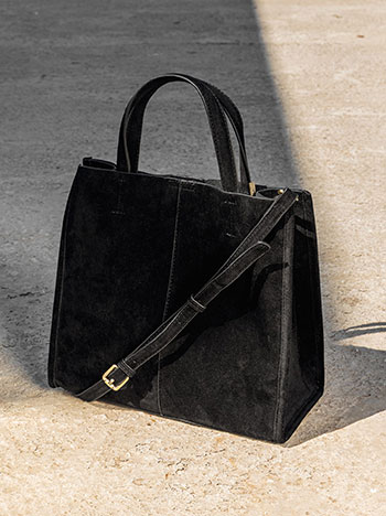 Τσάντα χειρός με σουέντ όψη σε μαύρο