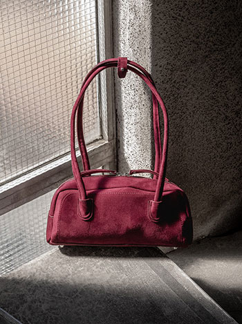 Shoulder bag suede like in burgundy