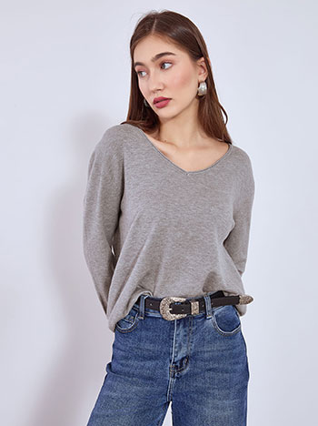 Sweater with raw details in grey