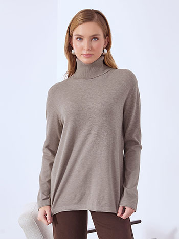Turtleneck long with raw hemline in light brown