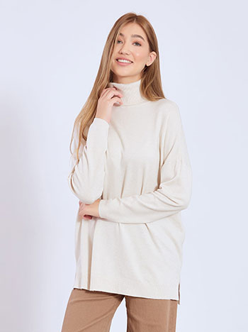 Ζιβάγκο ασύμμετρο με ανοίγματα στο πλάι σε μπεζ