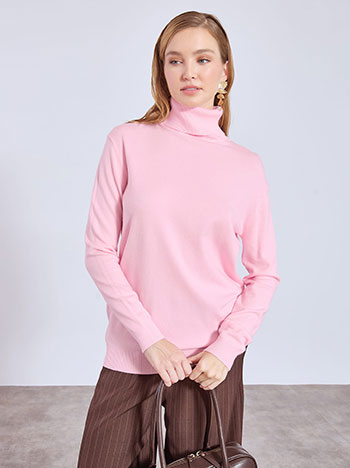 Turtleneck monochrome in baby pink