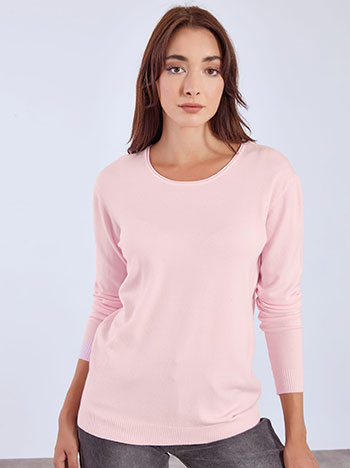 Sweater with scoop neckline in baby pink