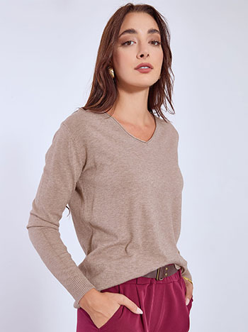 Sweater with ribbed details in light brown