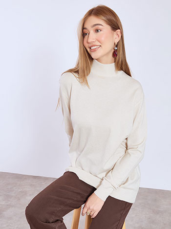 Sweater monochrome in beige