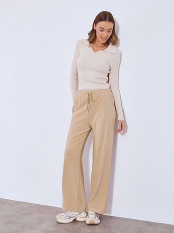 Παντελόνα μονόχρωμη σε μπεζ σκούρο