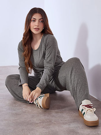 Wide leg trousers knitted in dark grey