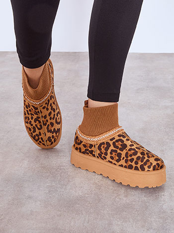 Μποτάκι με σουέντ όψη σε καφέ