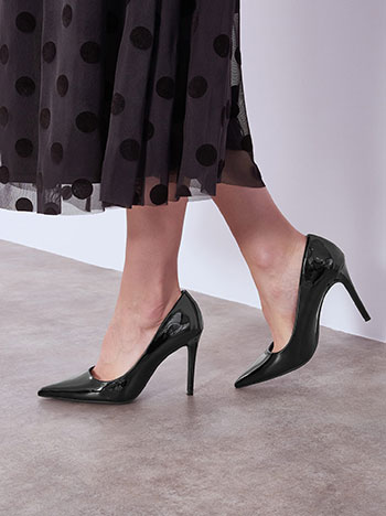 Γόβες λουστρίνι σε μαύρο